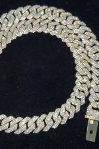 Cadenas Cubanas Clásicas de Miami en Oro de 9K con Diamantes Cultivados en Laboratorio para un Collar de Lujo Certificado, Regalo Perfecto para Ocasiones Festivas - Product Image 3