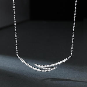 Collar con Colgante de Plata de Ley 925 con Forma de Barra Curva en Capas Modernas, con Diamantes de Moissanita, para Compromiso, Boda, Regalo para Mujer - Product Image 1