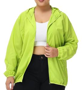 Customize Hooded Windproof Winter Jacket Stylish Zipper Design Women Jacket Premium Quality Wholesale Softshell Jacket - Product Image 1