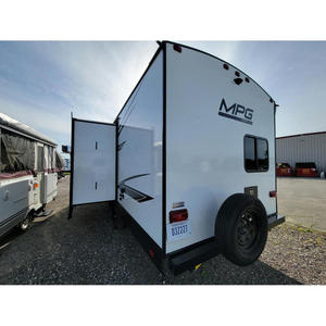 Autocaravana Cruiser RV 2500BH 2022 de Aluminio con Climatización, Dormitorio, Cocina, Baño, Almacenamiento y Comedor para 4-6 Personas - Product Image 5