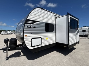 Nouveau 2026 Jayco Jay F-l-i-g-h-t S-l-x 200MKS - Product Image 3