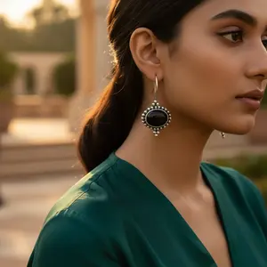 Boucles d'oreilles pendantes ovales en onyx argenté plaqué or glamour pour bijoux élégants pour femmes - Product Image 1