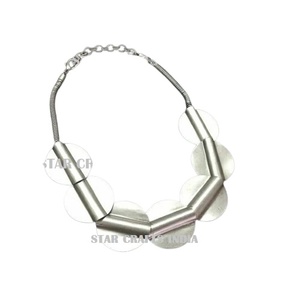 Recién llegado, collares de Metal de resina de joyería SCI para usar en la oficina, bodas, fiestas de Navidad de The STAR CRAFTS INDIA - Product Image 1