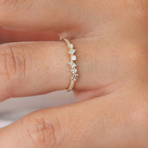Nueva llegada de anillos de boda alternantes de diamantes naturales, anillos de diamantes de oro de 14K a precio mayorista con banda a juego certificada IGI - Product Image 5