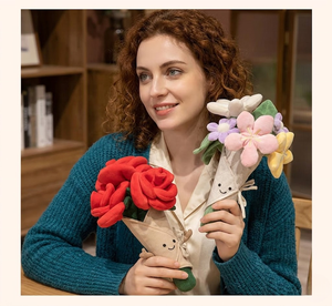 Bouquet di Rose Sorridenti Personalizzato Aika, Peluche Decorativi, Regalo di San Valentino - Product Image 2