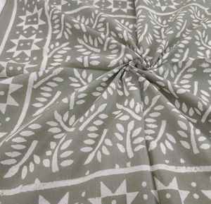 Pañuelo de Algodón con Estampado de Bloques, Diseño de Hojas Impreso a Mano, Pañuelo Artesanal para la Cabeza - Product Image 4