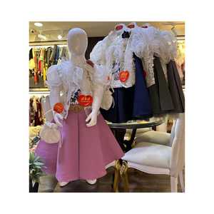 Nouvelle mode robe de soirée pour enfants ensemble incroyable motif floral robe chemisier conception tissu satiné pour nouveau-né groupe d'âge en gros - Product Image 1