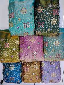 Tissu jacquard floral brodé en georgette coloré, respirant, antistatique et imperméable pour robes de mariée et décoration intérieure (taille moyenne) - Product Image 4