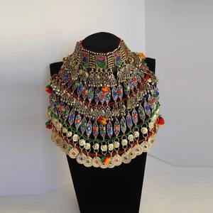 Collar Artesanal de Latón con Diseño Étnico Afgano, Tribal, Vintage, Geométrico, con Diamantes, Plateado en Plata Antigua, para Mujer - Product Image 3