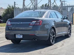 Ford Taurus SEL 2015 - Product Image 4