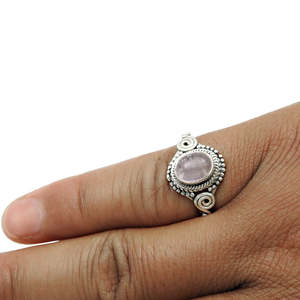 Bague en argent sterling 925 tendance et élégante avec pierre précieuse en quartz rose de coupe ovale naturelle, bijoux bohèmes pour les mariages - Product Image 2