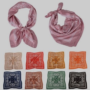 Bandana bon marché écharpe carrée pour les femmes à la mode Logo personnalisé écharpes tête bas prix fait à la main extérieur écharpes accessoires - Product Image 4