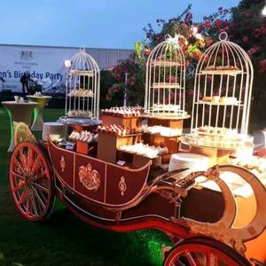 Lujoso Mostrador de buffet para planificadores de bodas Pantalla LED Acabado Premium Diseño portátil para grandes eventos de catering - Product Image 2