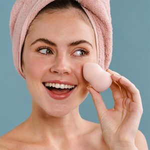 ฟองน้ำแต่งหน้าแบบปั่น ของแจกโปรโมชั่น พร้อมสลักเลเซอร์โลโก้ตามสั่ง - Product Image 2