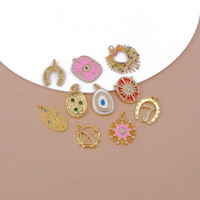 Pendentif Sagittaire pour Enfants en Alliage de Zinc Plaqué Or 18K Fait Main avec Pierres Précieuses et Accents Turquoises, Bijou Astrologique Arc et Flèche