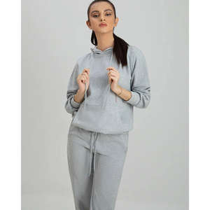 Conjunto Deportivo de Dos Piezas con Capucha Personalizado para Mujer, Informal, Corto, de Invierno, Tejido Transpirable, Venta al por Mayor para Pakistán - Product Image 4