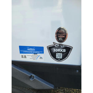 Accesorios Interiores para Autocaravana Jay Feather 30RKB 2026 - Estilo Moderno Precio de Venta Sugerido por el Fabricante $67661 Precio de Oferta $43995 - Product Image 5