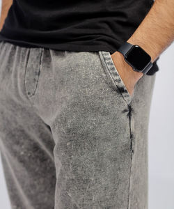 Joggers personnalisés solides 100% coton pour hommes, pantalons de survêtement lavés à l'acide, pantalons de poids moyen unis en éponge française avec fermeture à cordon - Product Image 5