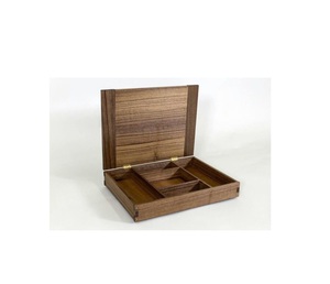 Boîte de rangement à bijoux en bois durable de style classique avec des options personnalisables pour un rangement sécurisé et spacieux des bijoux - Product Image 3