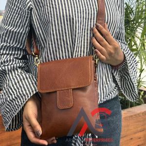 2024 nouvelle mode personnalisée classique femmes pleine fleur Crunch en cuir sac à bandoulière de haute qualité en cuir véritable luxe dames sac à main - Product Image 1