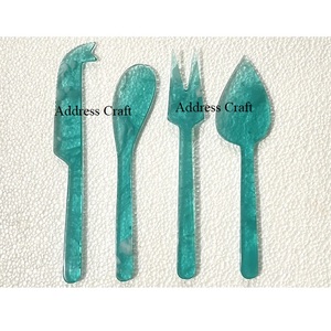 2025 juego de herramientas de corte de queso de resina hecho a mano de moda para eventos de fiesta de boda cubiertos de resina de mesa juego de cuchillos de queso de diseñador - Product Image 1