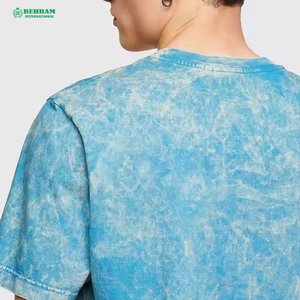 เสื้อยืดผู้ชายขายส่ง ราคาถูก ระบายอากาศได้ดี เป็นมิตรกับสิ่งแวดล้อม คอกลม แขนปกติ สีดำล้วน ผ้าโพลีเอสเตอร์ 100% ทรงหลวม - Product Image 2