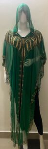 Dubaï Nouvelle Arrivée Femme Vêtements Hooded Poncho Shrug Abaya Front Open Heavy Hand Embroidery Work Lose Maxi Dress Party Sightseen