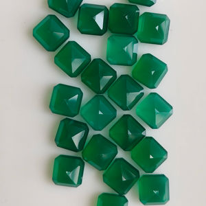 พลอยออนิกซ์สีเขียวธรรมชาติ 8 มม. ทรง Asscher คุณภาพดีที่สุด สำหรับทำเครื่องประดับ จาก Red Mountain Gems - Product Image 4