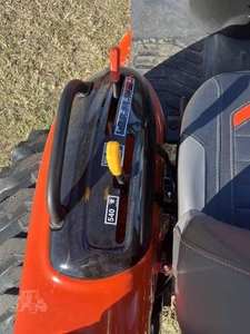 Mini Tractor de Alto Rendimiento BAD BOY 3026H - Product Image 5