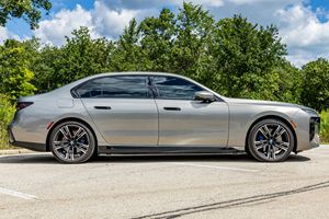 2023 i.7 xDrive60 ดูอัลมอเตอร์ ระบบขับเคลื่อนสี่ล้อ - Product Image 3