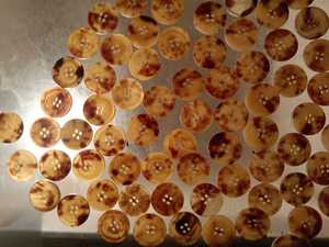 Premium Eco-Conscious Fashion Detail Boutons en corne de buffle naturelle Fabriqué à la main Finition polie Vintage - Product Image 3