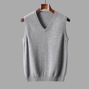 Sweat à capuche en molleton de coton avec logo personnalisé pour hommes Streetwear surdimensionné avec design brodé doublé vêtements essentiels pour hommes - Product Image 4