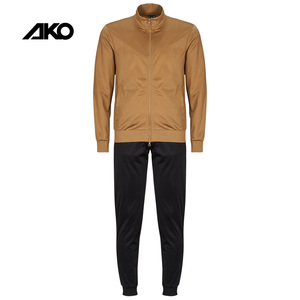 Survêtements techniques décontractés pour hommes, coupe ajustée, de haute qualité, logo personnalisé en usine, vente en gros, 100% coton, meilleur produit chez AKO Sport - Product Image 1