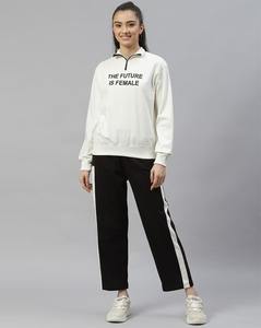 ชุดวอร์มสำหรับผู้หญิงชุดออกกำลังกายน้ำหนักเบาชุดออกกำลังกายแบบกำหนดเองพร้อมฮู้ดและกางเกงวิ่งสำหรับฝึกซ้อม - Product Image 1