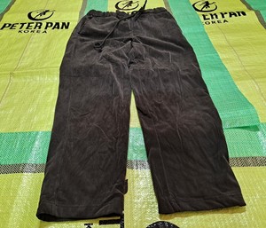 Vêtements d'occasion : Pantalons d'hiver pour femmes - Product Image 2