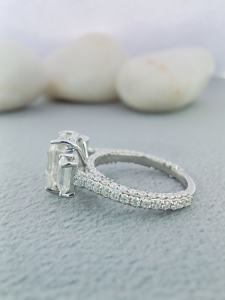 Anillo de Compromiso Clásico para Mujer, Oro Blanco, Diamante Cultivado en Laboratorio, Corte Esmeralda, Solitario, 14k/18k, Moderno, Certificado - Product Image 5