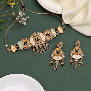 Fasion <b>Jewellery</b> NECKLACE <b>SET</b> - KUNDAN & ANTIQUE - NECKLACE <b>SET</b> - Dubai Gold Plated Earrings and Pendant J - Product Image 4