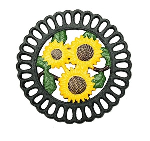 Trivet New <b>Cast</b> <b>Iron</b> Trivet for Tabletop Metal <b>Plate</b> Stand in Wholesale Price <b>Cast</b> <b>Iron</b> Olympicks Shaped Trivet for Tableware - Product Image 2