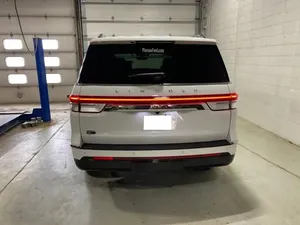 Pristine clean 2024 Linc-oln Navigator - Product Image 2