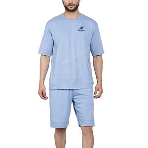 Ensemble T-shirts imprimés avec logo personnalisé et short respirant pour hommes prix de gros vêtements de sport pour la saison estivale - Product Image 1
