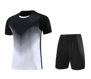 Ensemble de maillot et short de football personnalisé pour homme, respirant, séchage rapide, anti-UV, extensible dans quatre directions, dégradé blanc marine, uniforme d'entraînement - Product Image 4