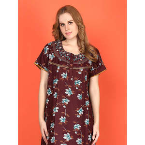 Camisón Evolve Alpine Casual de Longitud Completa, Tejido Suave con Estampado, Cuello Bordado y Bolsillo Lateral, Corto - Product Image 2