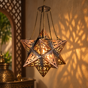 Lámpara Colgante Estilo Vintage Marroquí con Estrella de Latón Dorado y Color Personalizable para Uso Interior/Exterior - Product Image 2