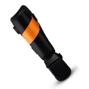 Protège-tibia en cuir personnalisé Oem MMA pour unisexe Design unique Protège-tibia noir pour la boxe - Product Image 3
