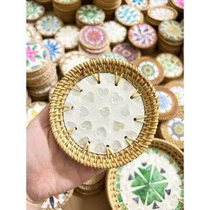 Posavasos de concha de ratán hecho a mano colorido, mantel individual aislado para taza de té, accesorios de mesa decorativos de concha de ratán tejida para el hogar - Product Image 4