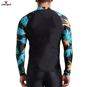 Nouveau style Rash Guard pour homme à compression, respirant, anti-UV UPF50, avec impression par sublimation et logo personnalisé - Product Image 3