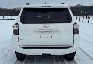 Toyyota 4 Runner SR5 4x4 2022 d'occasion - Product Image 4