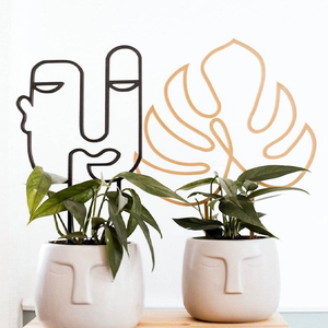 Lưới kim loại trừu tượng với các vòng tròn lồng vào nhau, thêm một sự tinh tế độc đáo và nghệ thuật cho khu vườn của bạn tại bán buôn - Product Image 4