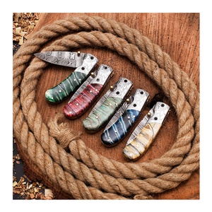 Vente chaude Couteau pliant personnalisé OEM en acier Damas fait à la main Manche en bois Tactique Camping Chasse Haute durabilité - Product Image 3