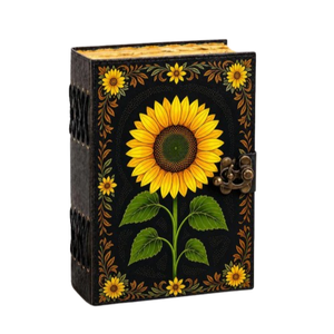 Diario de cuero hecho a mano Sunflower, Grimoire amarillo, Libro de las Sombras con borde deshilachado y cerradura antigua, Regalo para escritura y viajes - Product Image 1